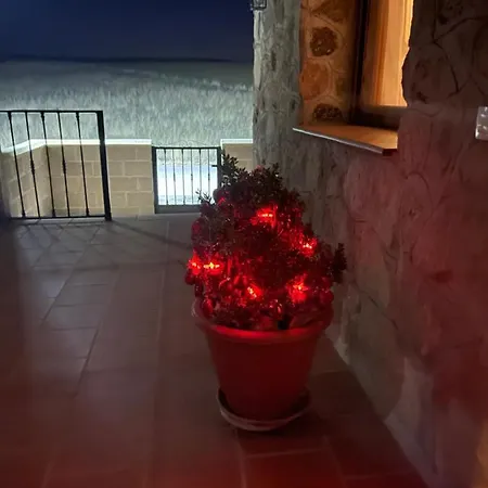 Moderna Casa De Piedra * Maello