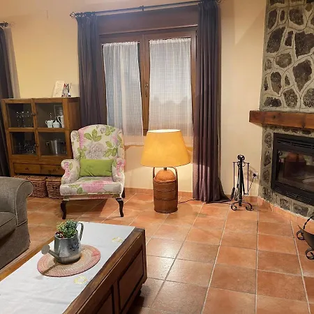 Holiday home Moderna Casa De Piedra