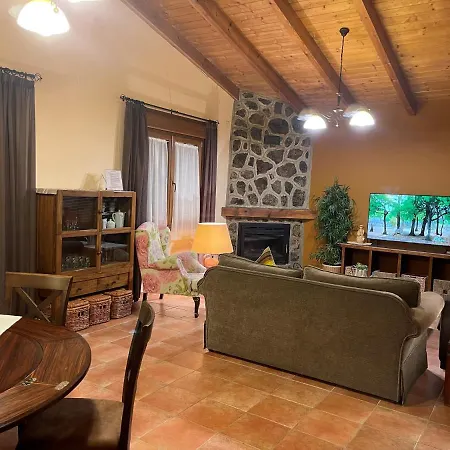 Moderna Casa De Piedra Maello
