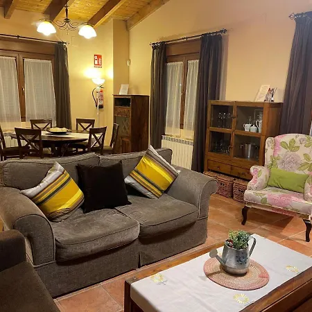 Holiday home Moderna Casa De Piedra