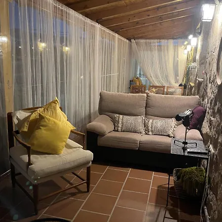 Holiday home Moderna Casa De Piedra Maello