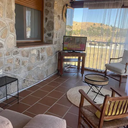 Moderna Casa De Piedra *